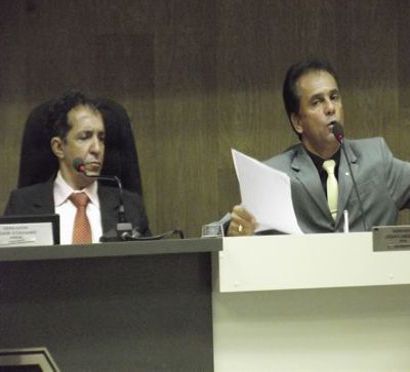 Adair Otaviano - Divinews(1)
